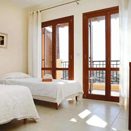 Villa Theseus Village Te02